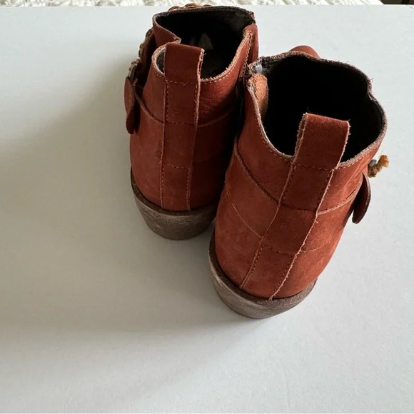 Diego di Luca Rust Colored Ankle Boots, 7, Rope Detail at Ankle, Like New - Picture 5 of 7
